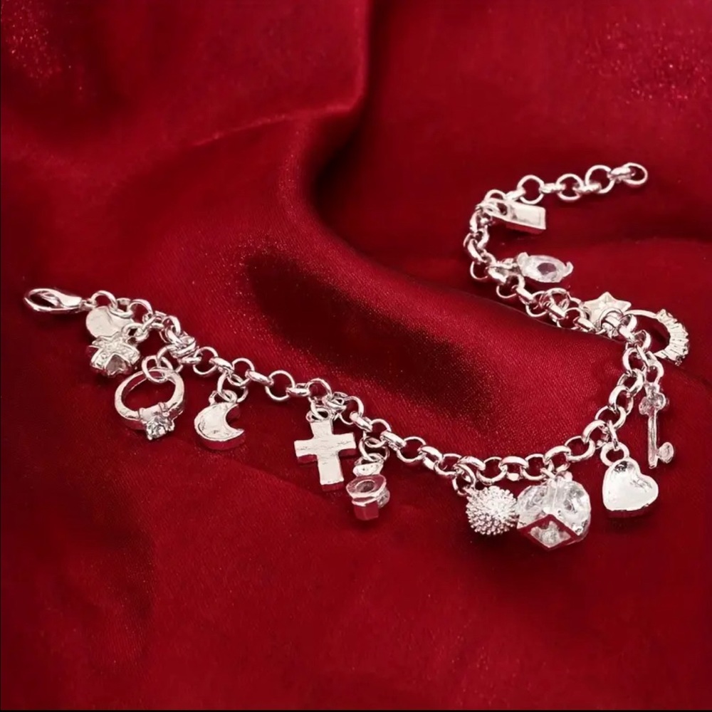 Chic Silver-Plated 13 Charm Link Bracelet
